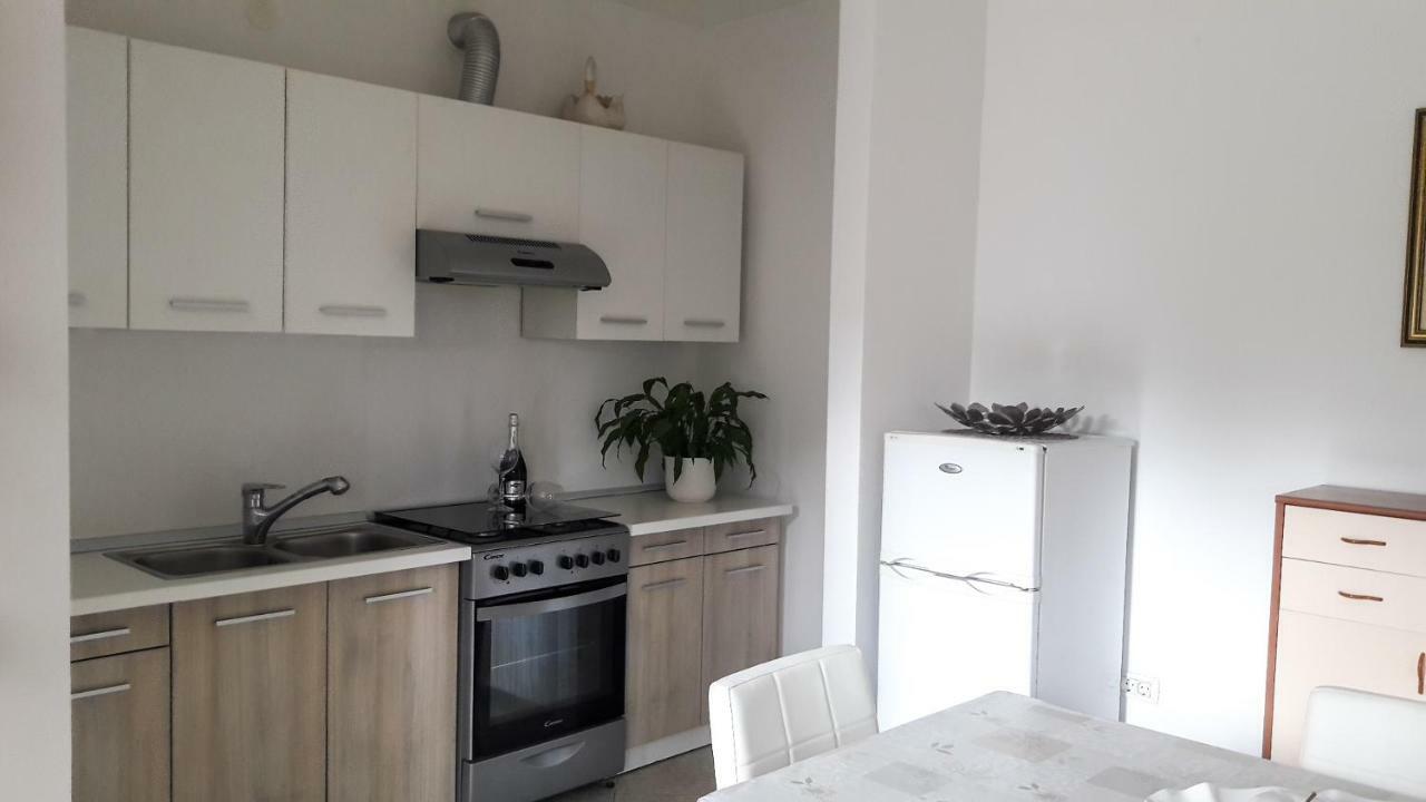 Alda Apartment Pula Luaran gambar
