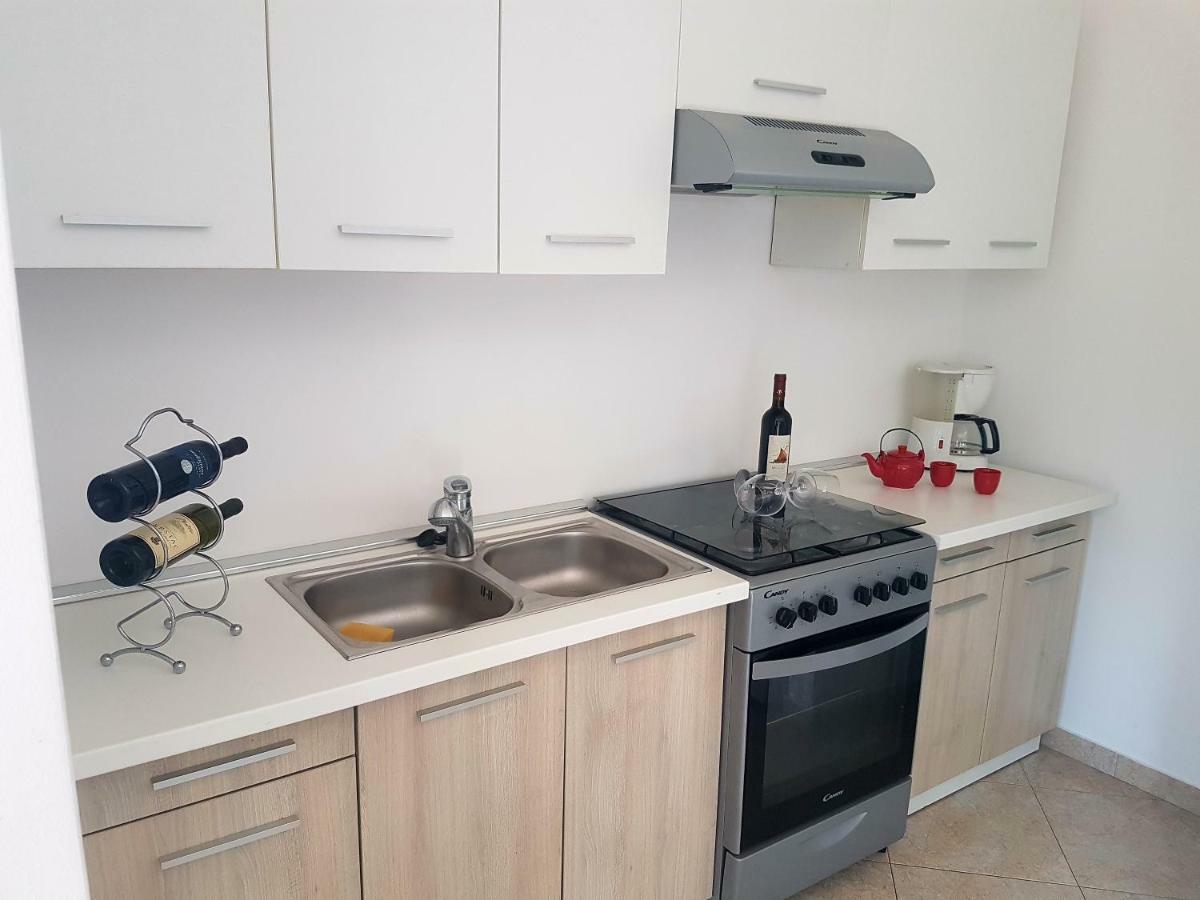 Alda Apartment Pula Luaran gambar