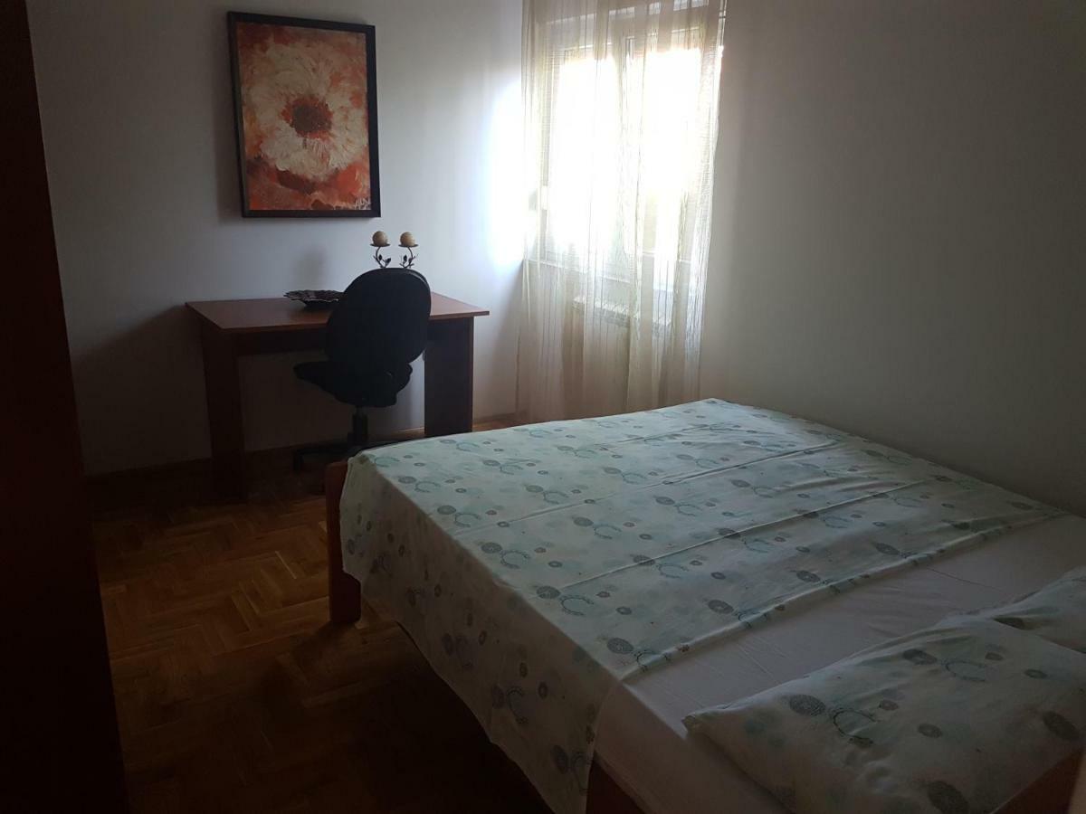Alda Apartment Pula Luaran gambar