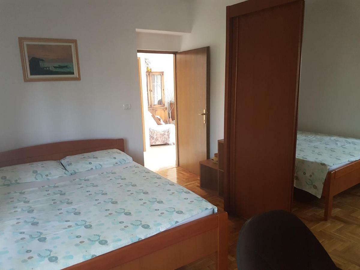 Alda Apartment Pula Luaran gambar